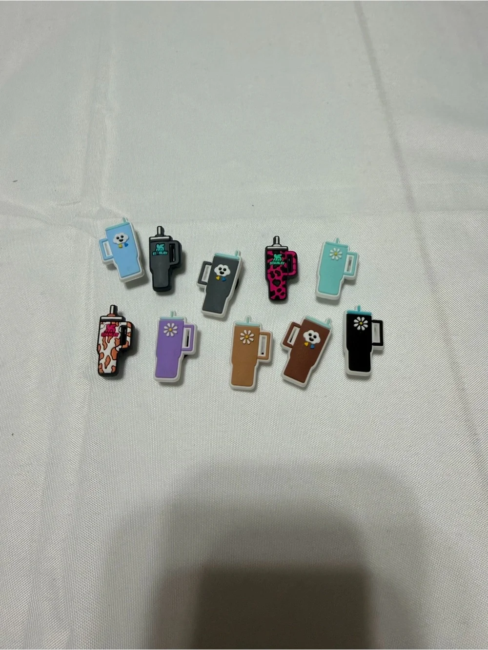 Lot of 10 croc Jibbits Charm Set - Colorful Beverage Icons